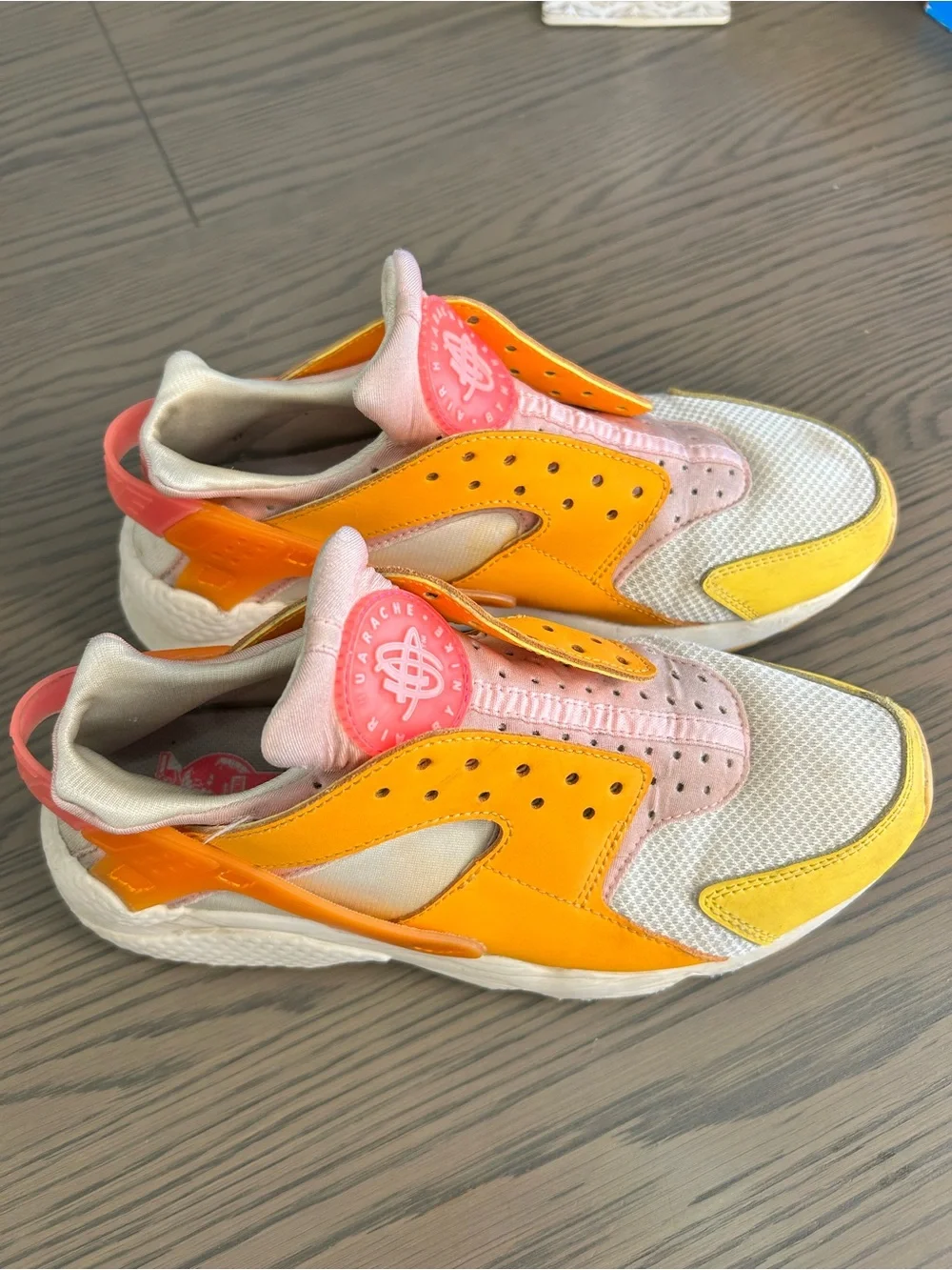 Nike Women's Air Huarache Retro “Solar Flare Soft Pink